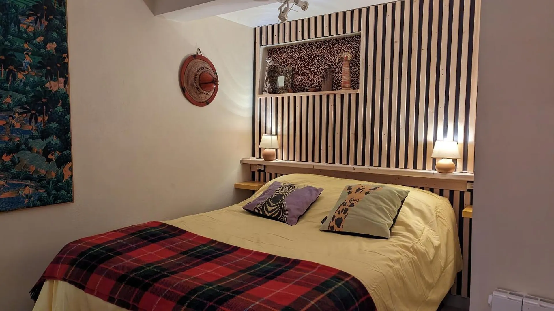 Chalet A Mens